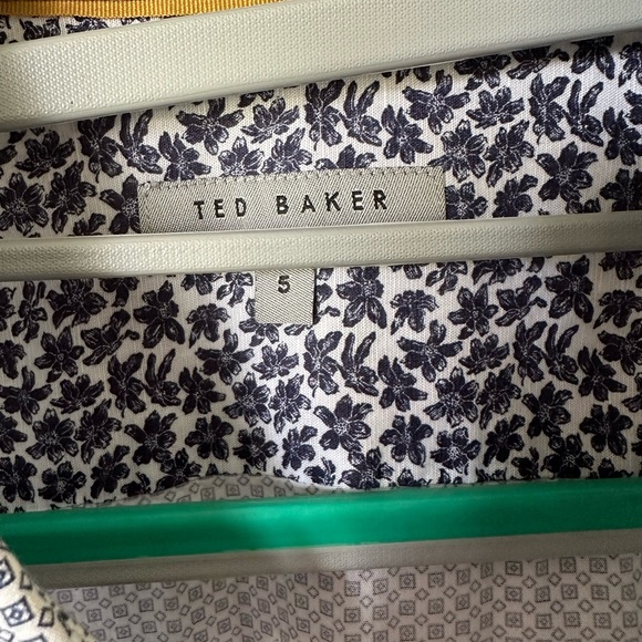 Ted Baker Sz 5 NWOT small imperfection - Picture 5 of 6
